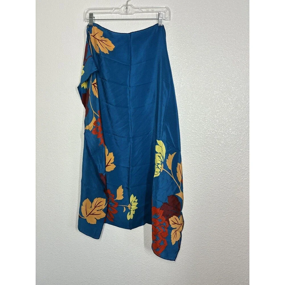 100% Silk Vintage Casca For Magid Scarf One Size Blue Floral 34x34 Square Print